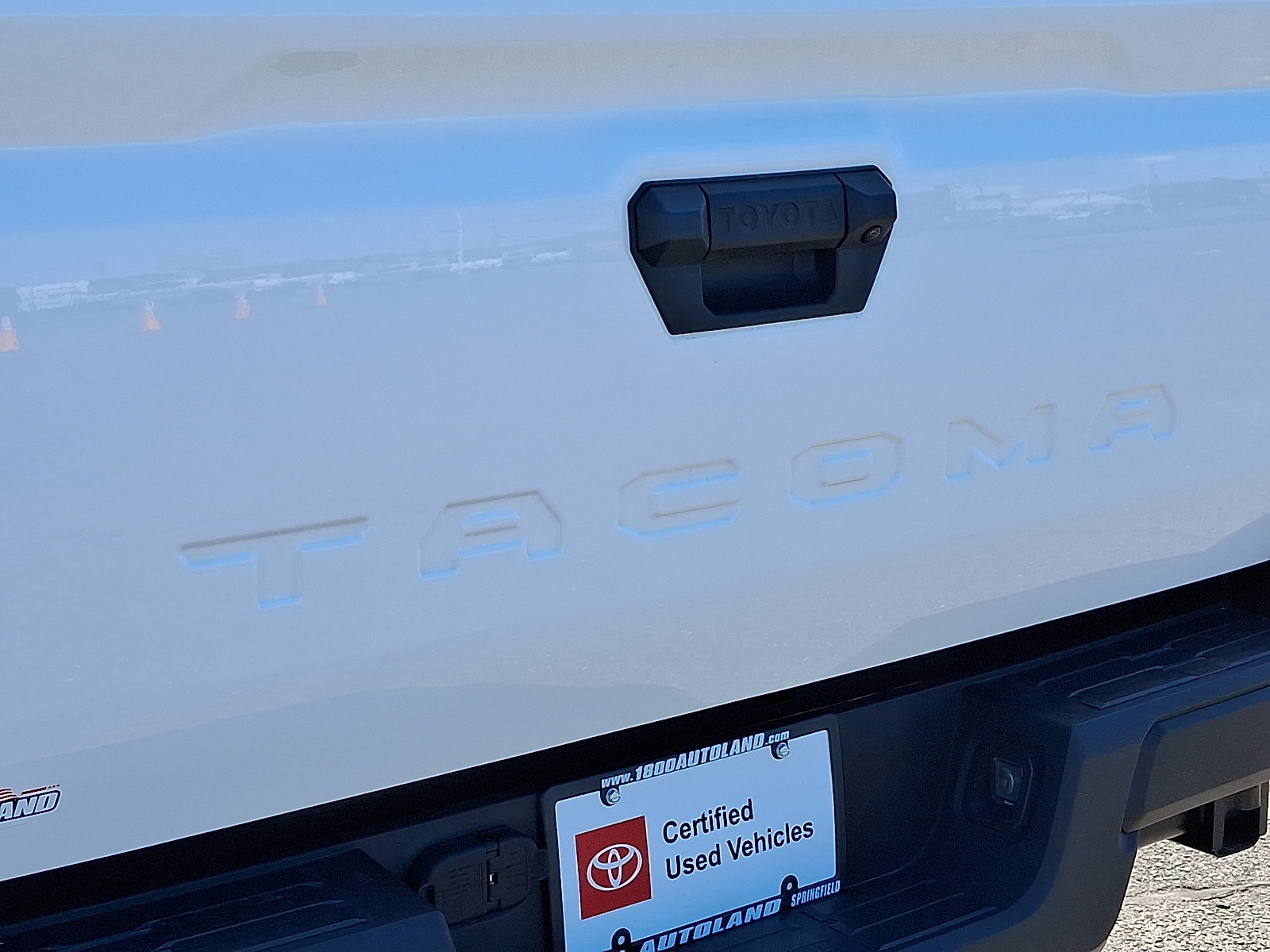 Certified 2025 Toyota Tacoma SR w/ Towing Package image 32