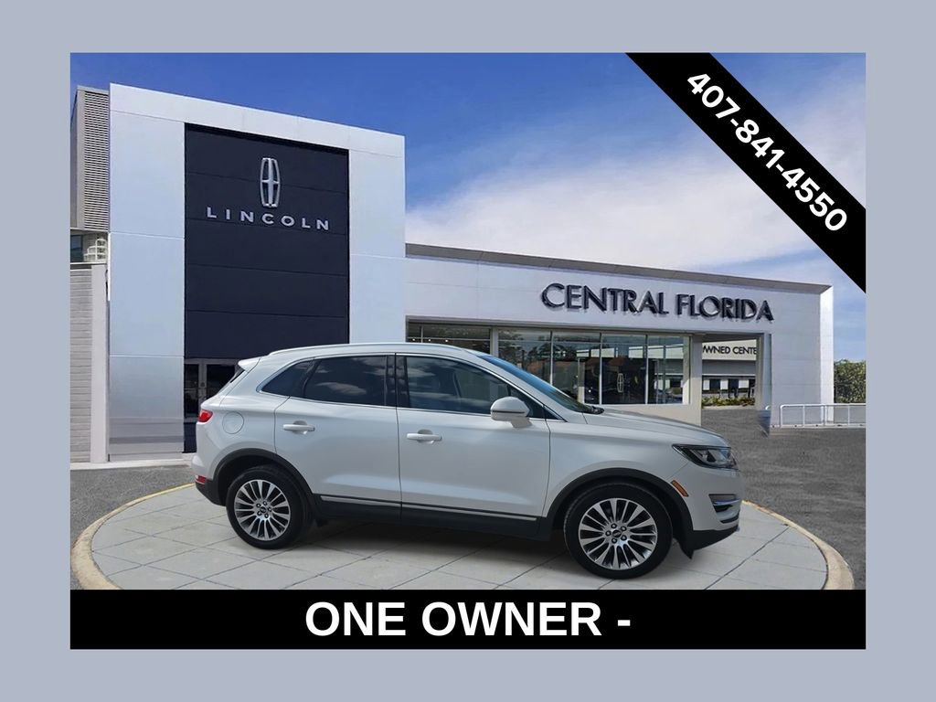 Used 2017 Lincoln MKC Reserve image 1