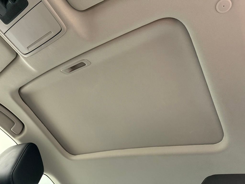 Used 2024 Honda Accord Touring image 18