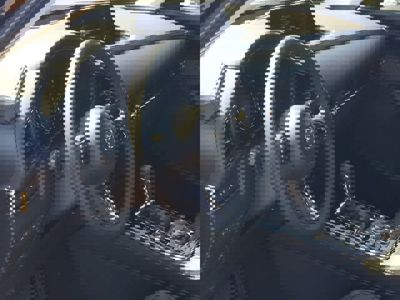 Used 2025 MAZDA CX-30 AWD 2.5 S w/ Preferred Package image 2