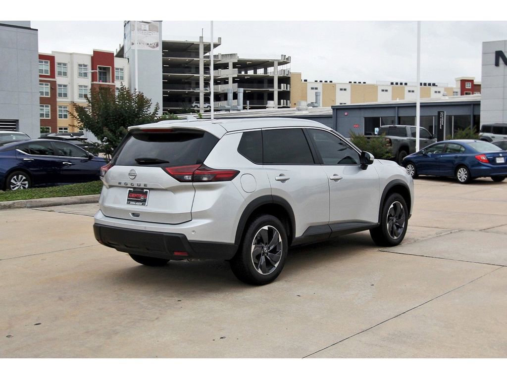 Used 2025 Nissan Rogue SV w/ SV Premium Package FWD image 6