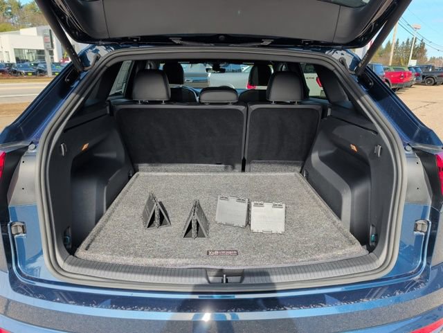 Used 2023 Volkswagen Atlas Cross Sport SEL image 28