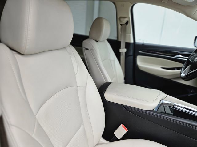 Used 2023 Buick Enclave Essence image 14