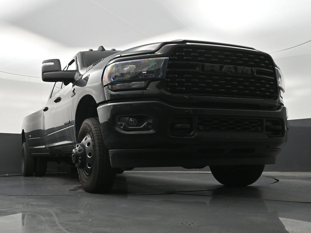 Used 2024 RAM 3500 Big Horn w/ Night Edition AWD/4WD image 29