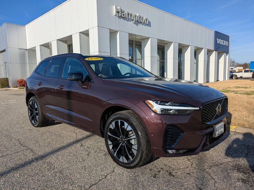 New 2026 Volvo XC60 B5 Plus w/ Climate Package AWD/4WD image 2