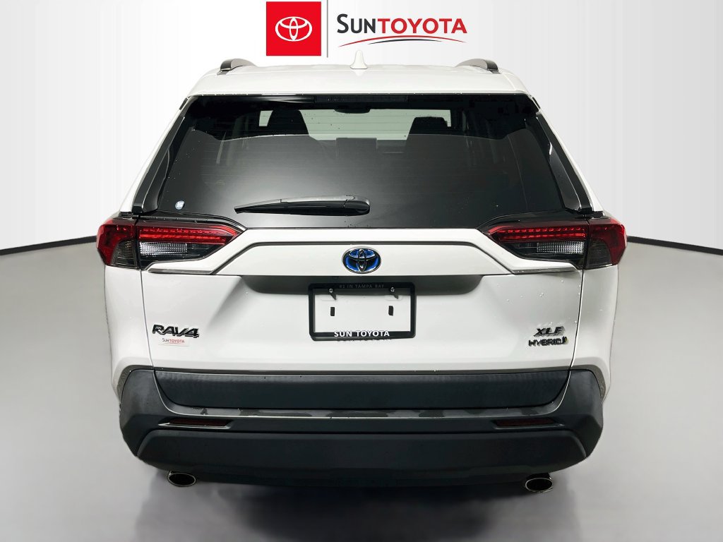 Used 2024 Toyota RAV4 XLE AWD/4WD image 4