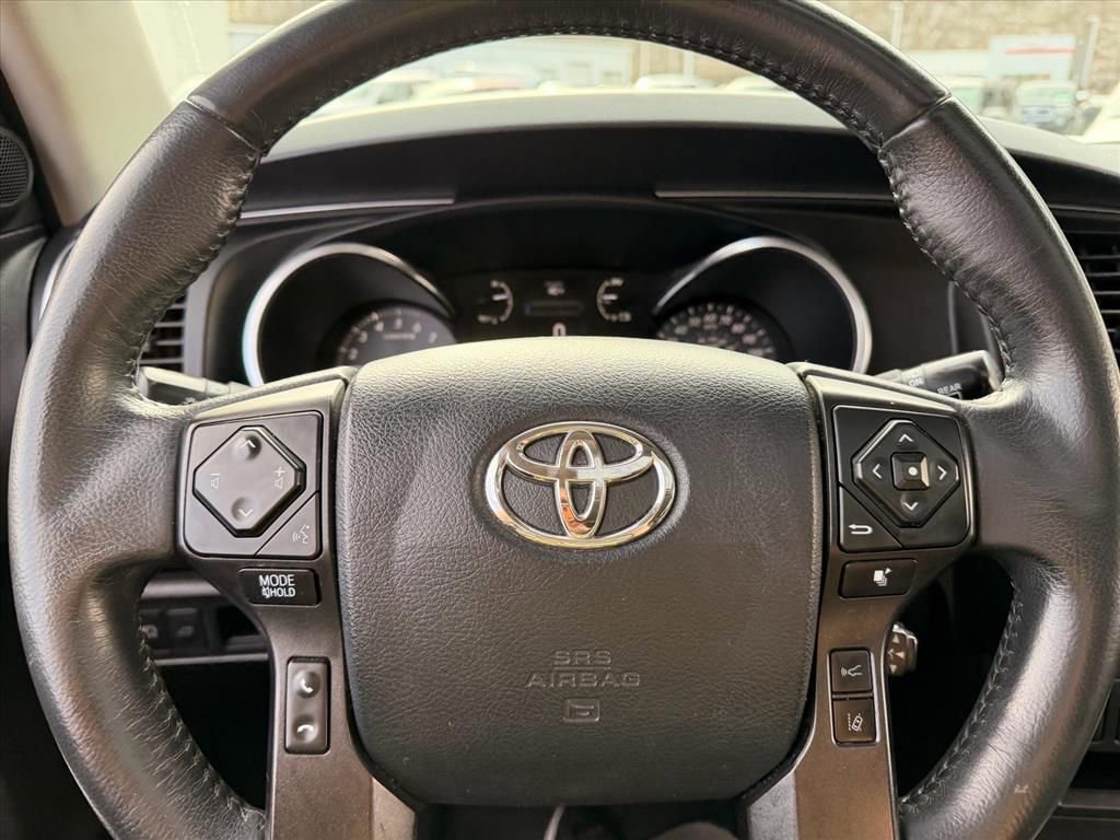Used 2020 Toyota Sequoia TRD Pro AWD/4WD image 17