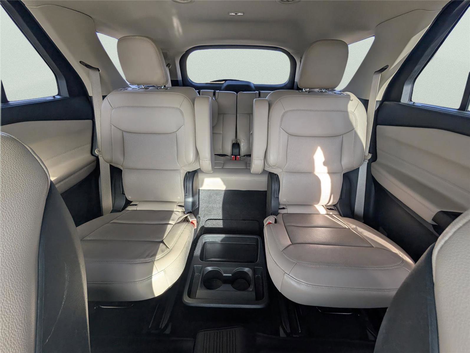 Used 2020 Ford Explorer Limited image 12