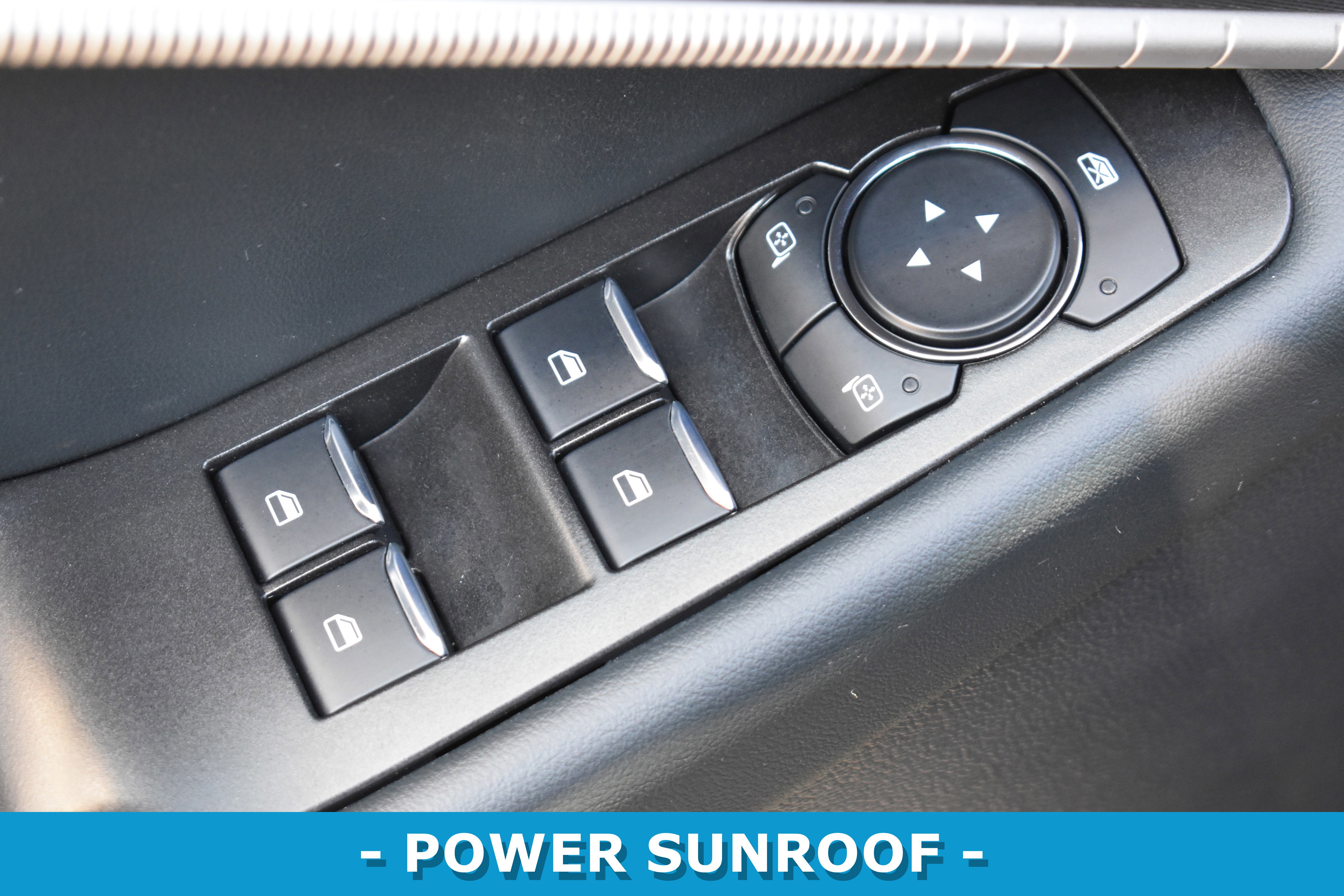 Used 2025 Ford Explorer ST-Line image 6