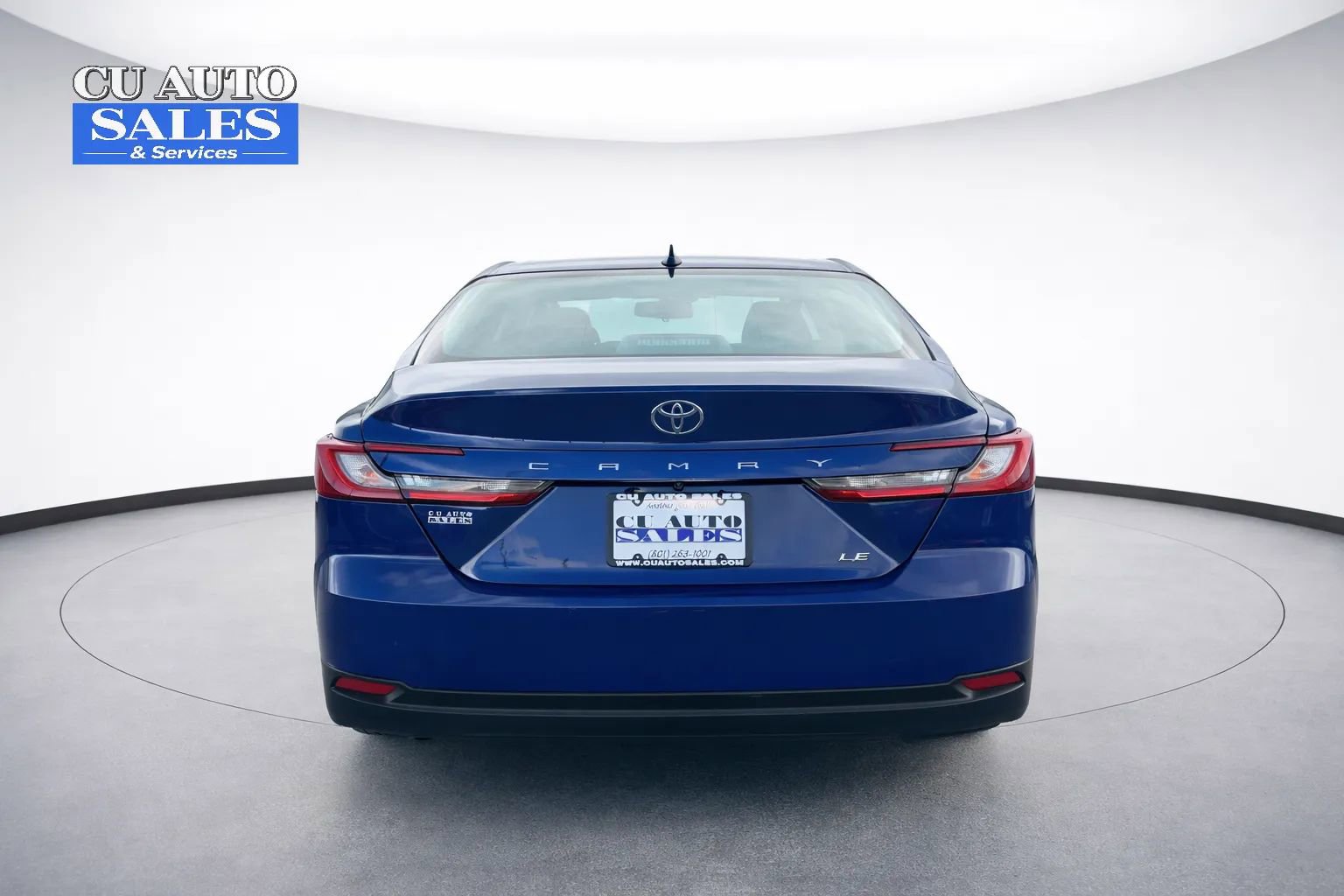 Used 2025 Toyota Camry LE image 5
