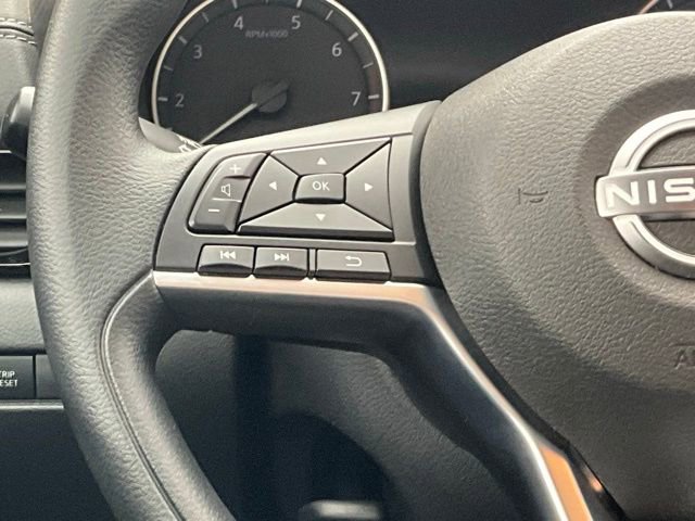 Used 2025 Nissan Sentra SV image 15