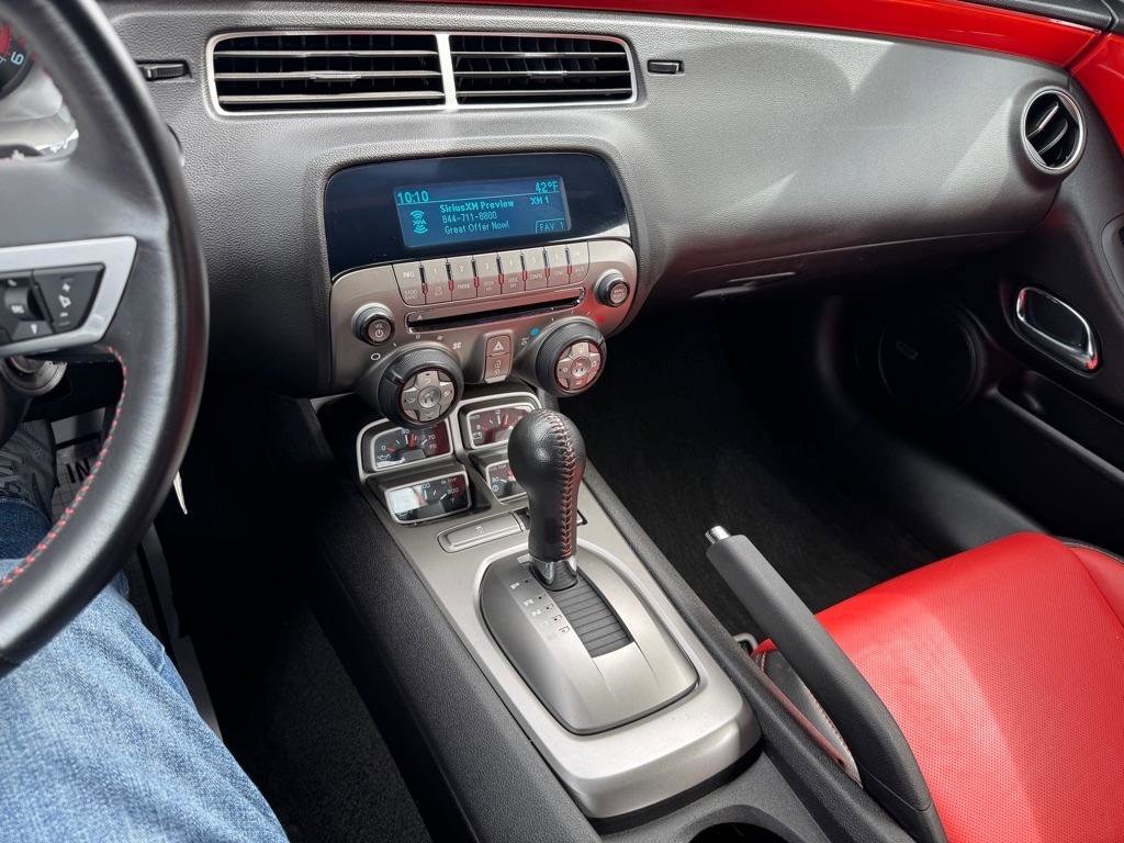 Used 2010 Chevrolet Camaro SS w/ Interior Accent Trim Package image 18