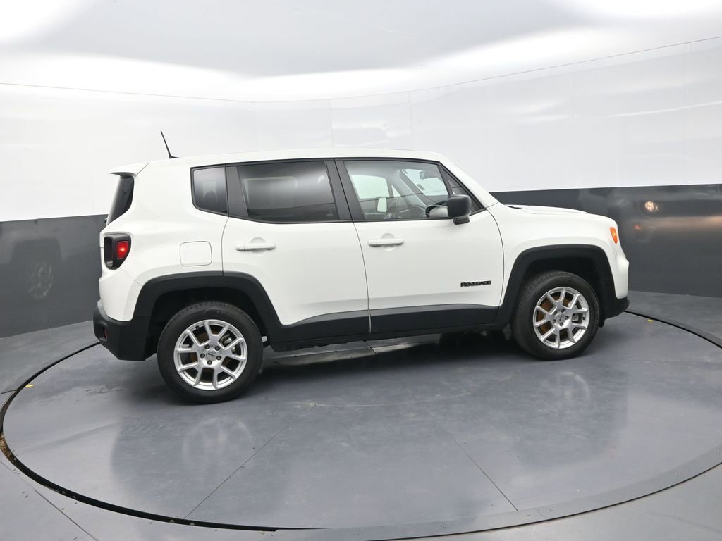 Used 2023 Jeep Renegade Latitude image 12