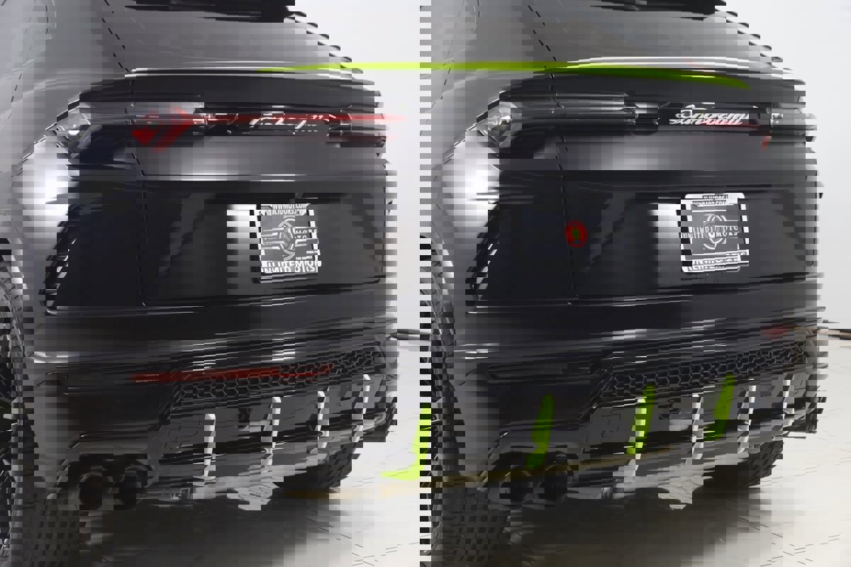 Used 2022 Lamborghini Urus image 37