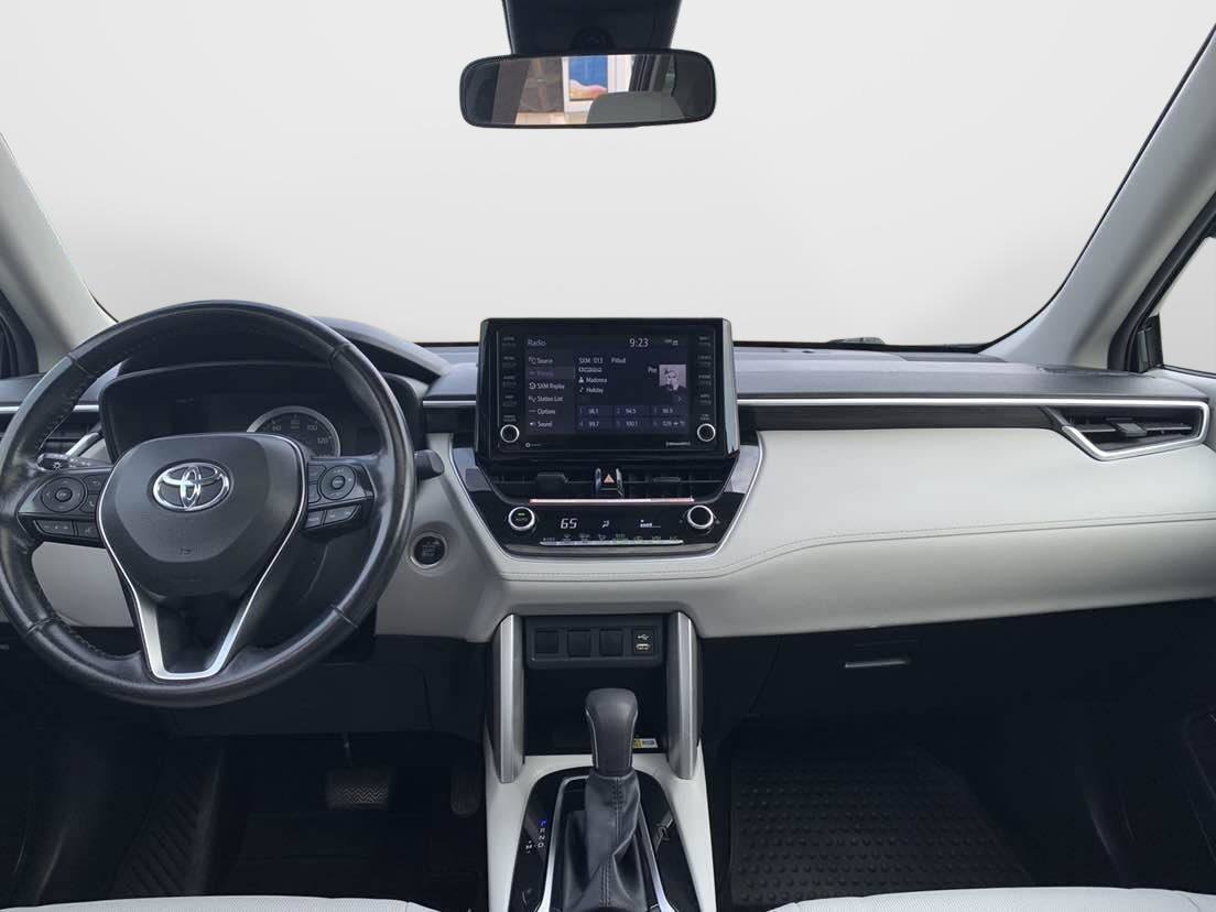 Used 2022 Toyota Corolla Cross LE w/ Moonroof Package AWD/4WD image 32