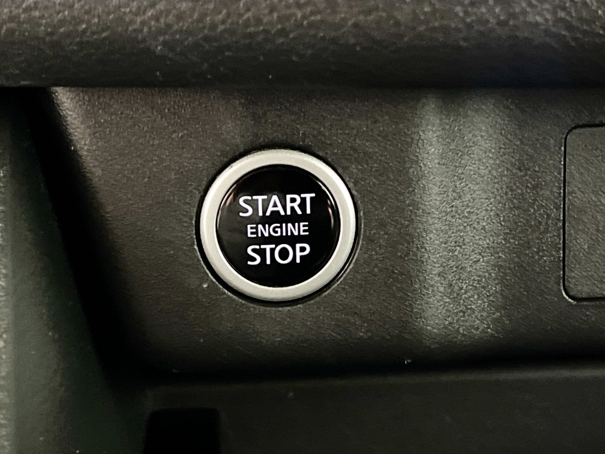 Used 2023 Nissan Rogue SV FWD image 24