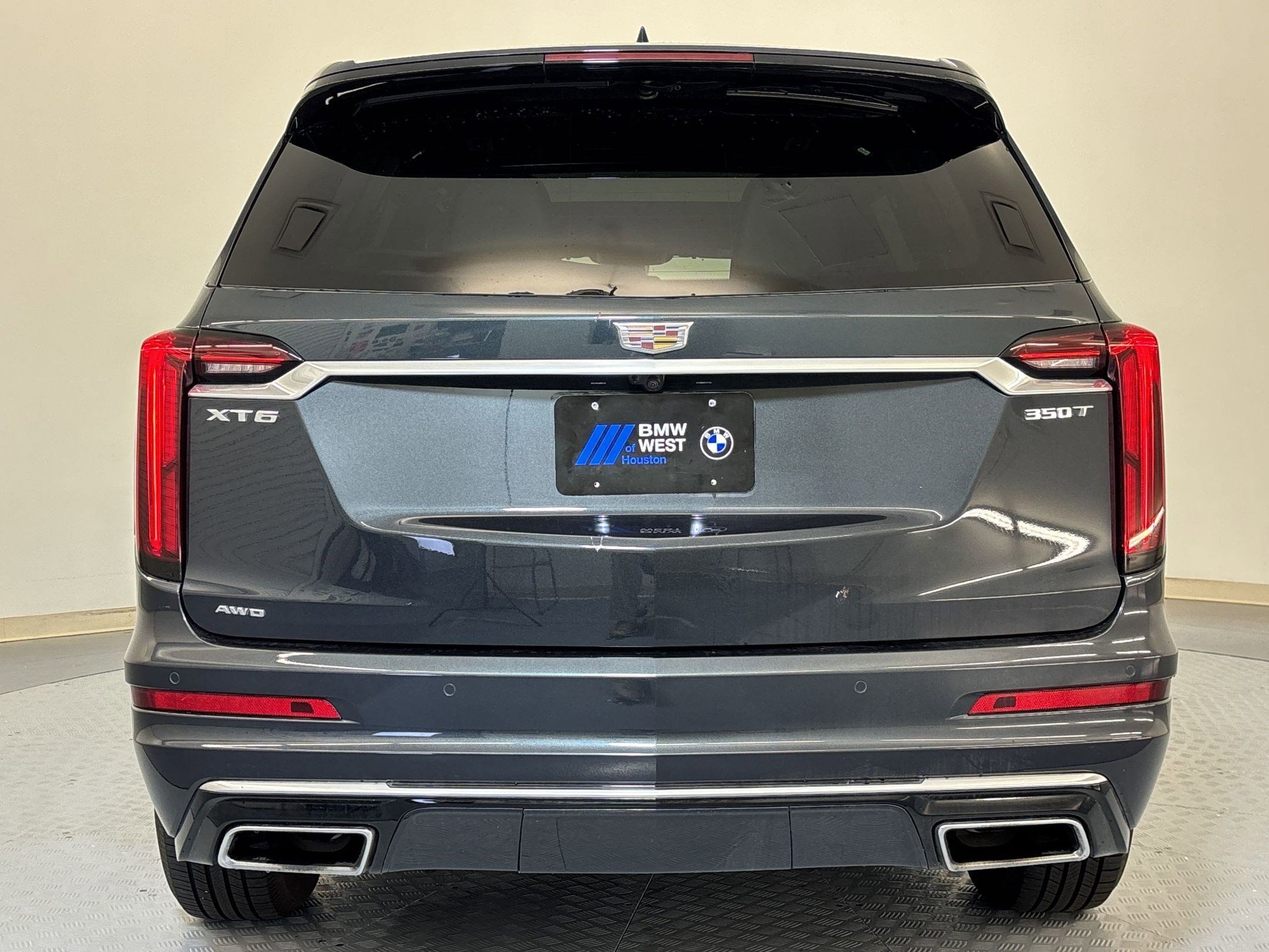 Used 2022 Cadillac XT6 Luxury w/ LPO, Floor Liner Package AWD/4WD image 10