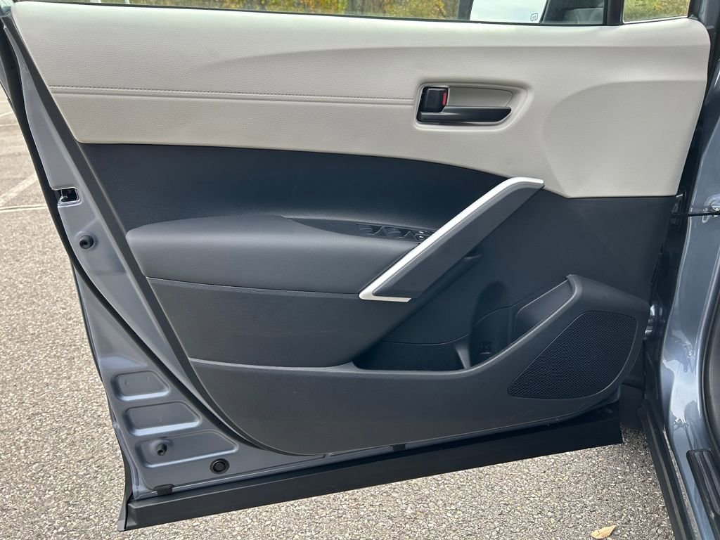 New 2026 Toyota Corolla Cross L image 18