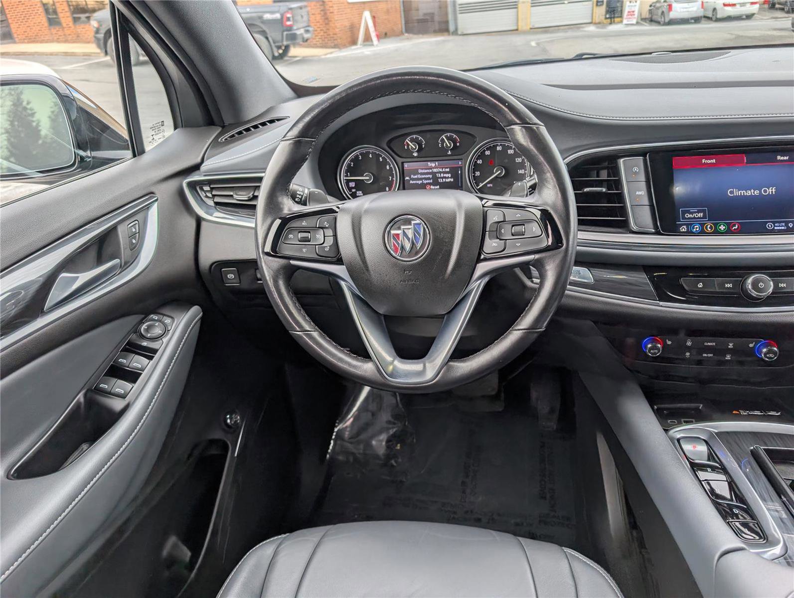 Used 2022 Buick Enclave Essence image 19