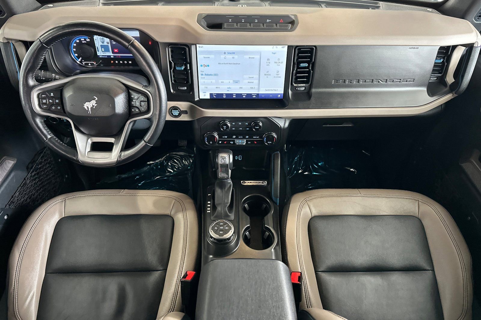 Used 2023 Ford Bronco Wildtrak image 13