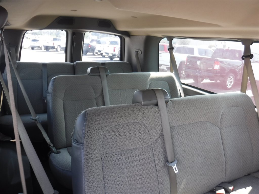 Used 2020 Chevrolet Express 3500 LT w/ LT Preferred Equipment Group RWD image 6