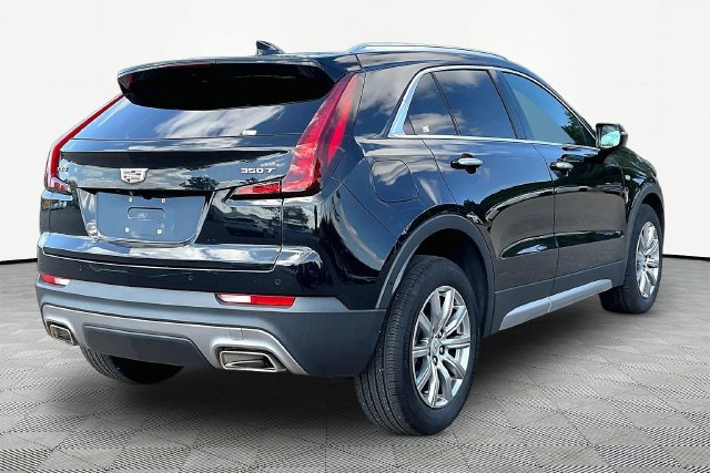 Certified 2023 Cadillac XT4 Premium Luxury w/ Technology Package FWD image 5