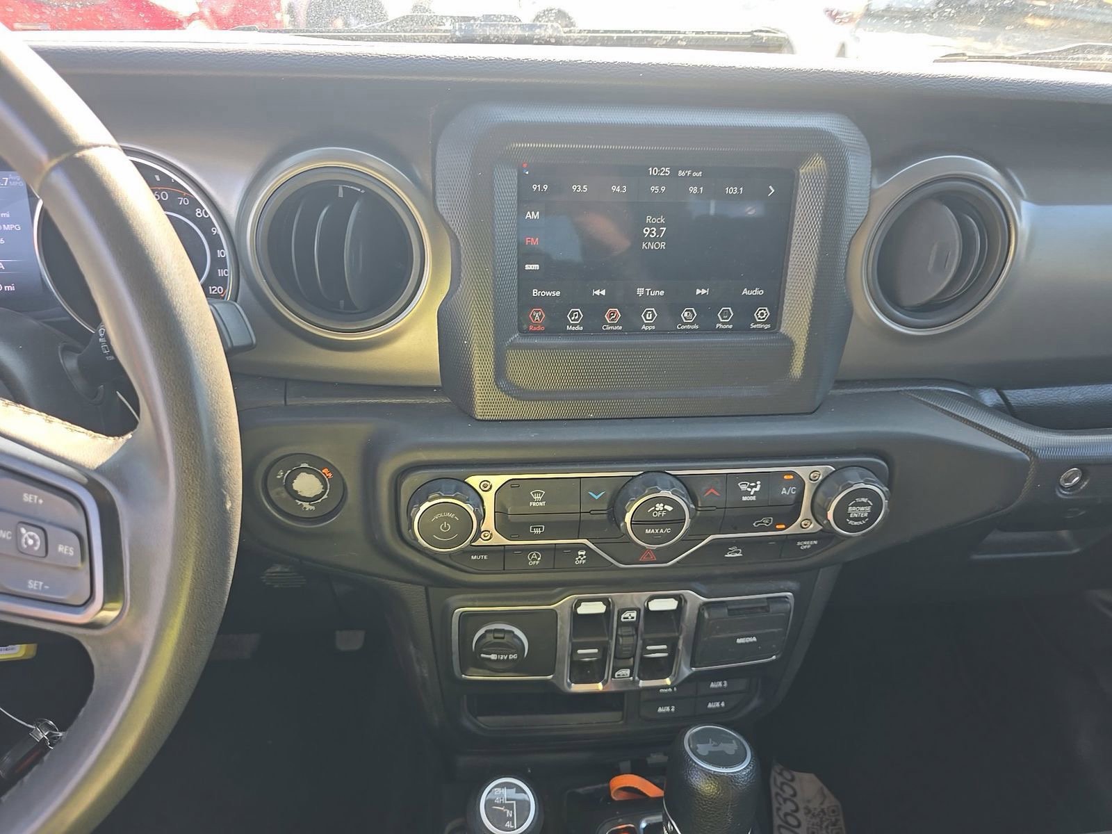 Used 2023 Jeep Wrangler Unlimited Sport AWD/4WD image 4