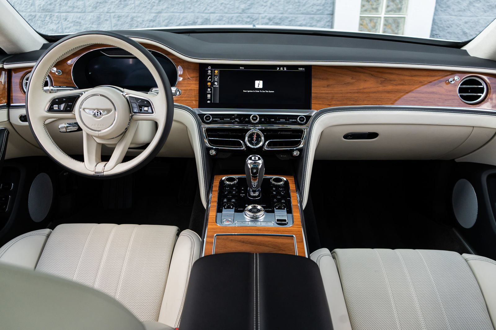 Certified 2023 Bentley Flying Spur V8 AWD/4WD image 4