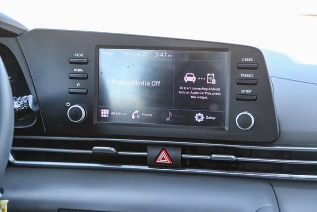 Certified 2023 Hyundai Elantra SE FWD image 16