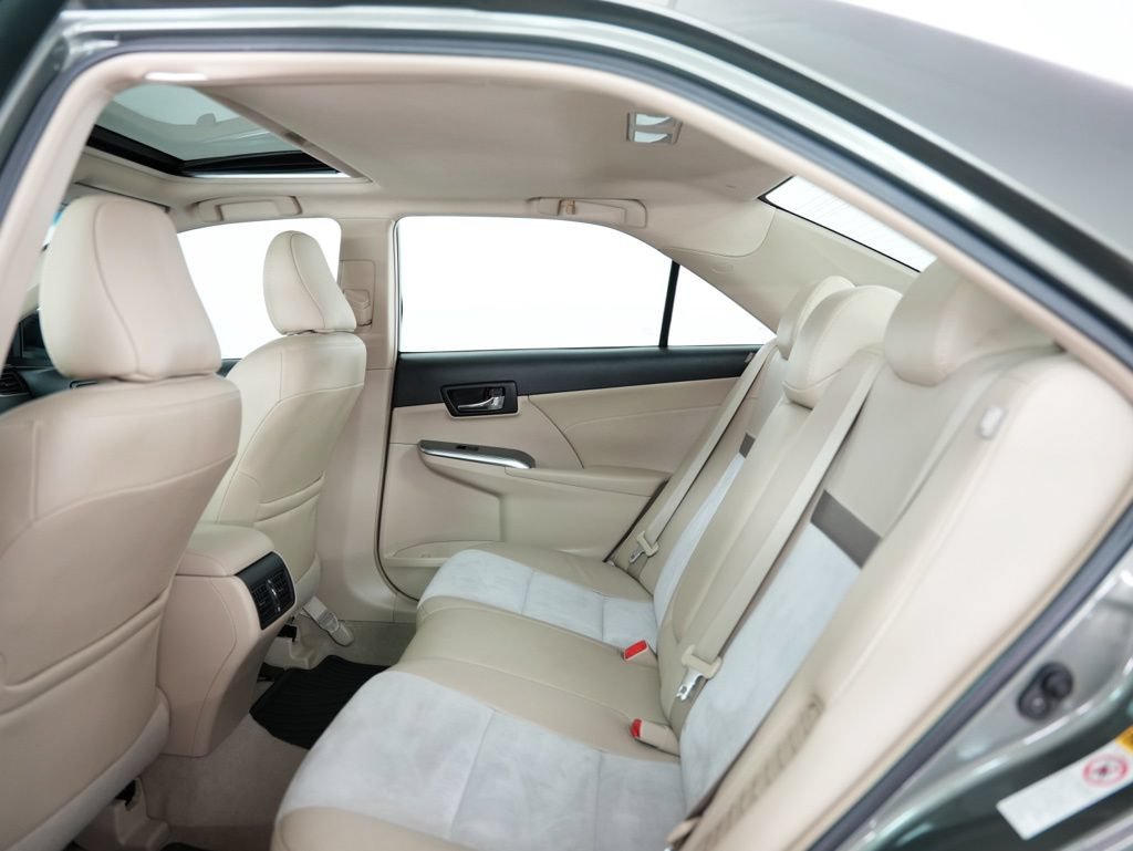 Used 2013 Toyota Camry XLE w/ Leather Pkg FWD image 39