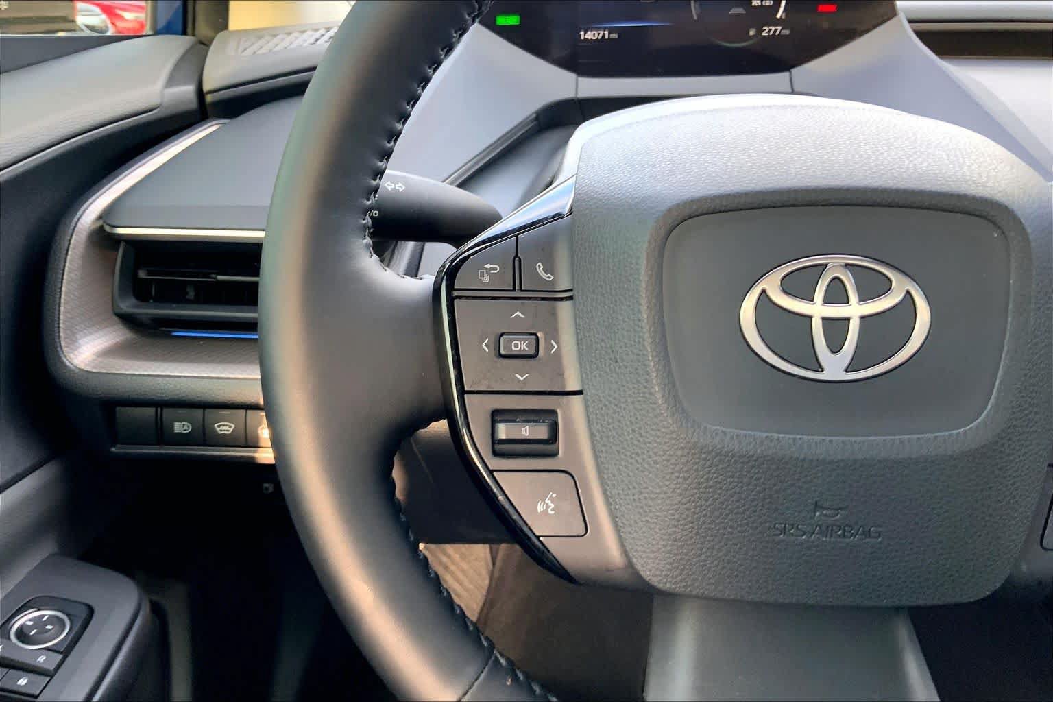 Used 2024 Toyota Prius XLE AWD/4WD image 24