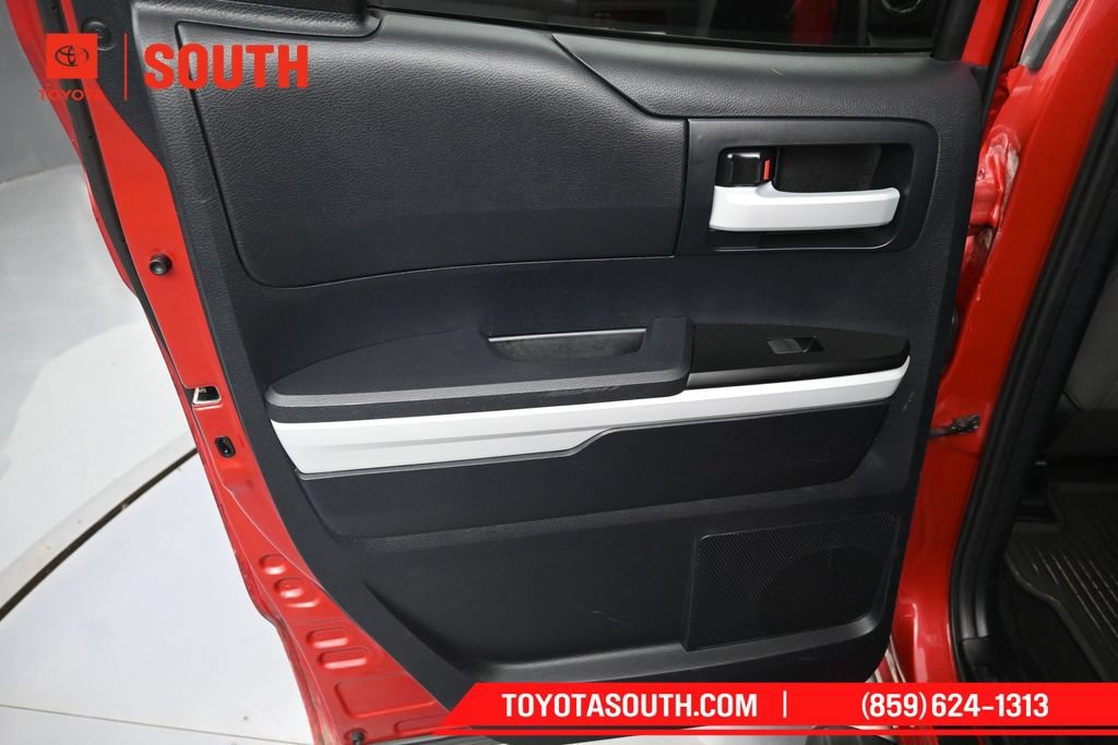 Used 2014 Toyota Tundra SR5 w/ SR5 Upgrade Package AWD/4WD image 27