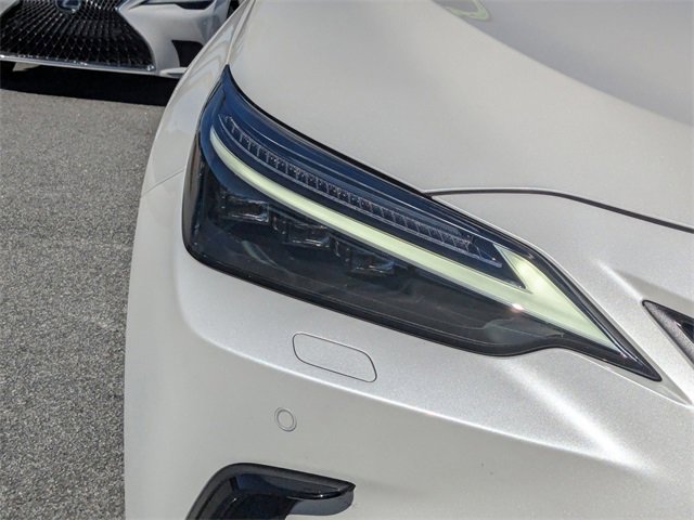 Used 2025 Lexus NX 300h AWD w/ Luxury Package image 10