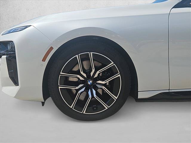 Used 2026 BMW i7 xDrive60 AWD/4WD image 7