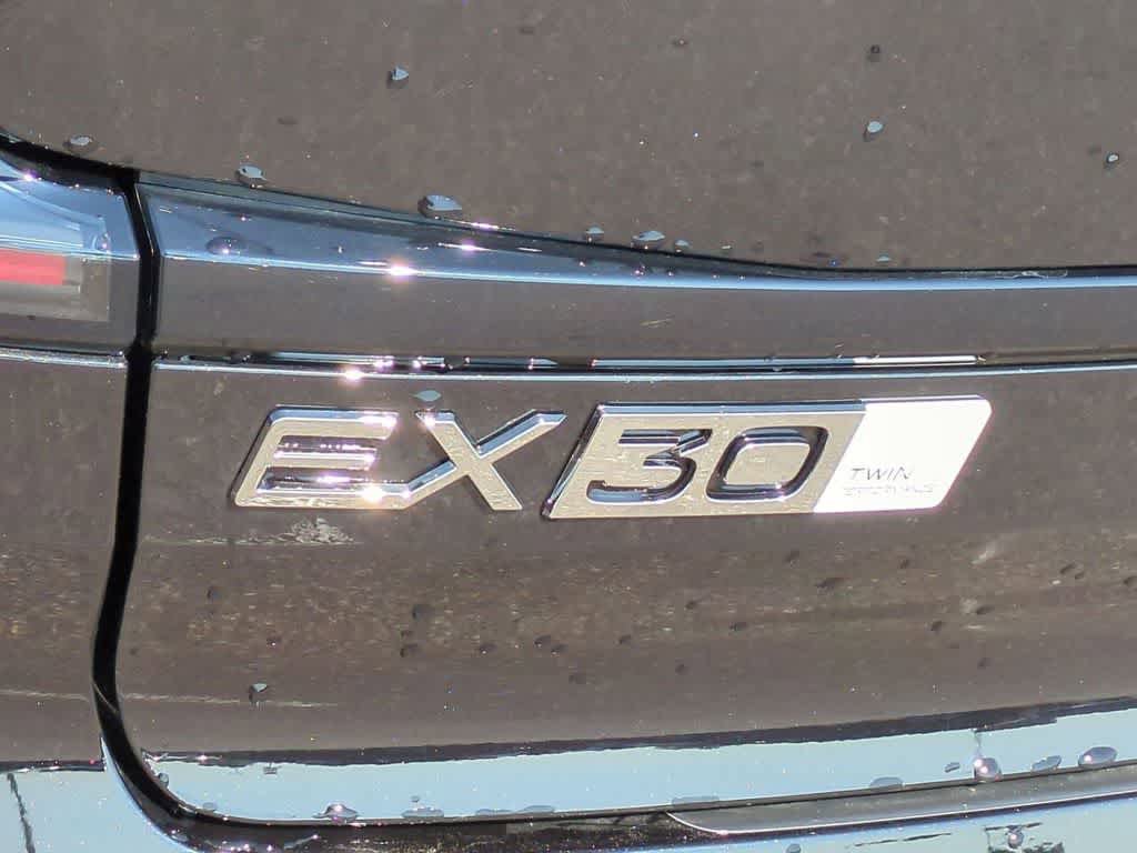 New 2025 Volvo EX30 Plus w/ Protection Package Premier image 11