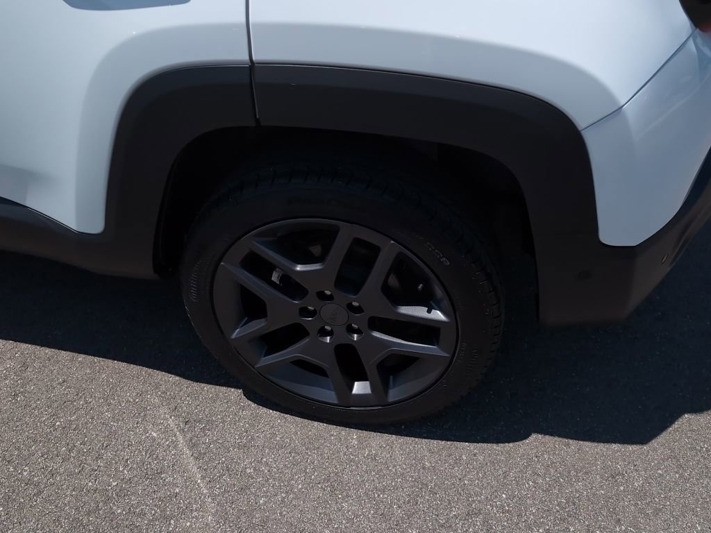 Used 2021 Jeep Renegade Latitude w/ Luxury Group II AWD/4WD image 10