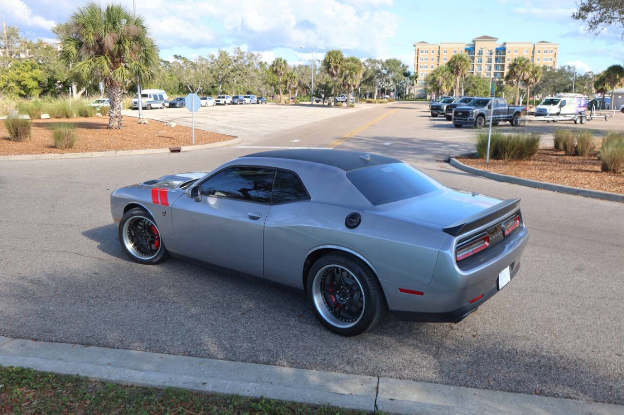 Used 2015 Dodge Challenger SRT Hellcat image 28