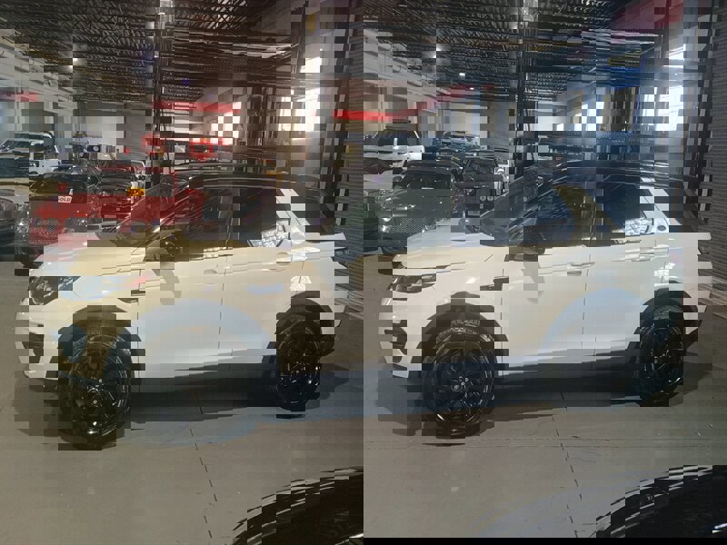 Used 2019 Land Rover Discovery Sport SE AWD/4WD image 2