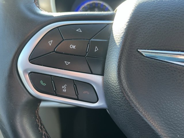 Used 2017 Chrysler Pacifica Touring-L image 21