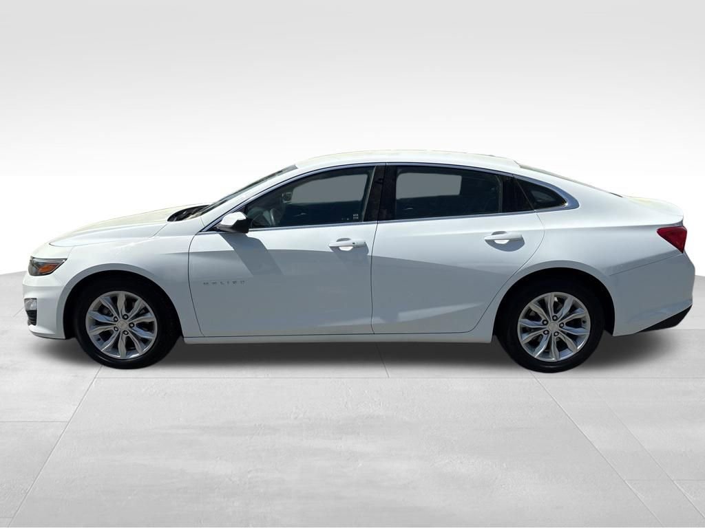 Used 2024 Chevrolet Malibu LT FWD image 2
