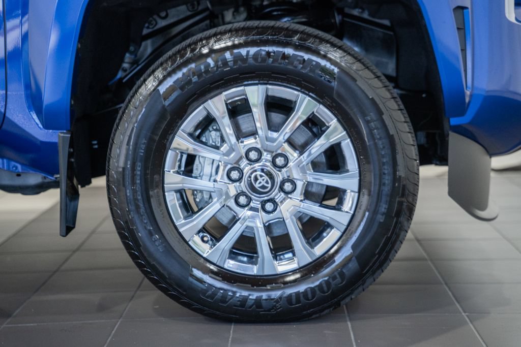 Certified 2025 Toyota Tacoma Limited AWD/4WD image 17