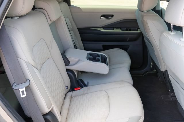 Used 2022 Nissan Pathfinder SV AWD/4WD image 18