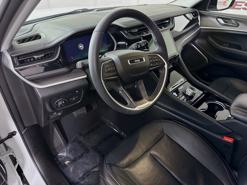 Used 2022 Jeep Grand Cherokee Limited 4xe image 19