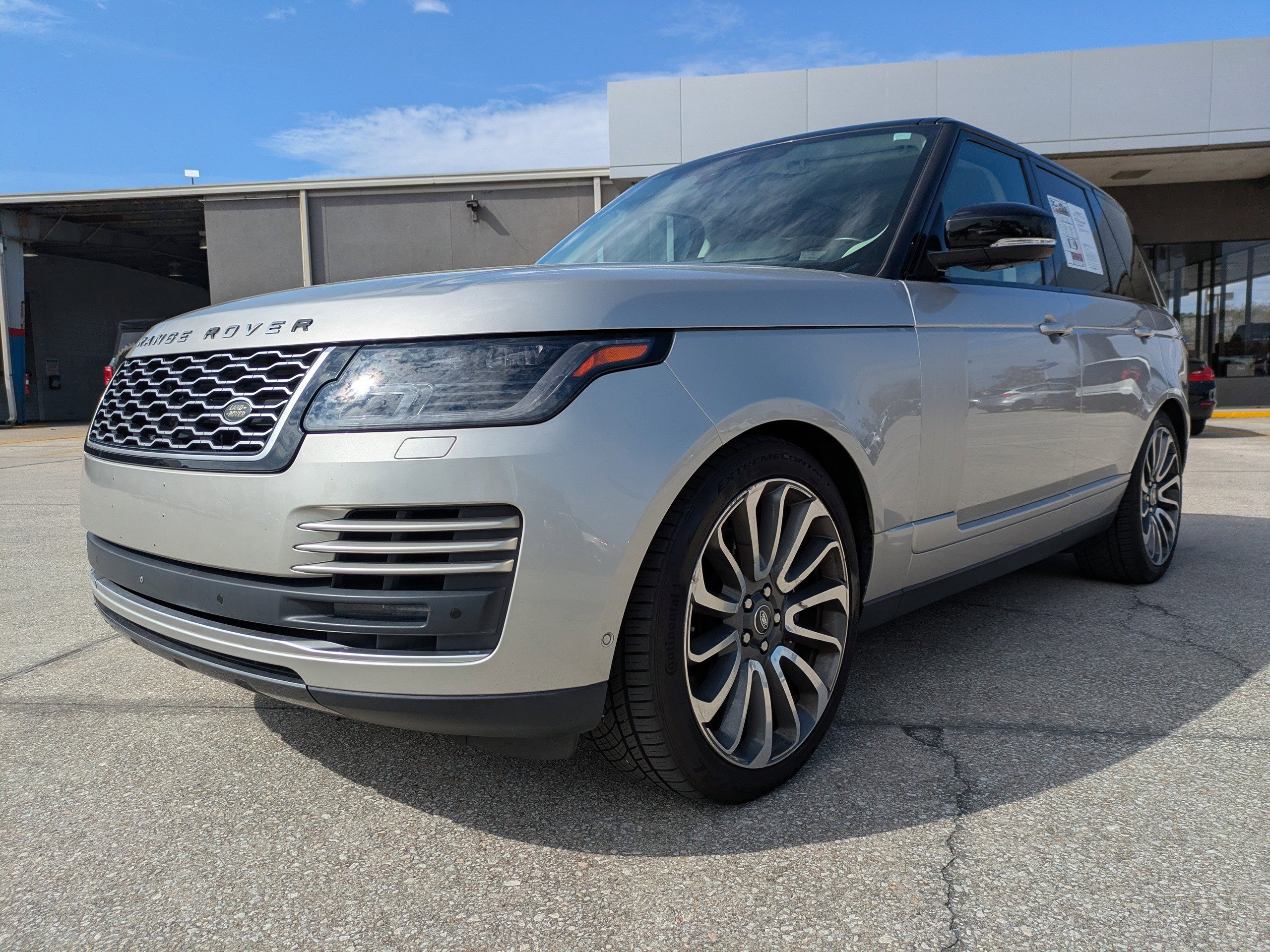 Used 2018 Land Rover Range Rover HSE image 8