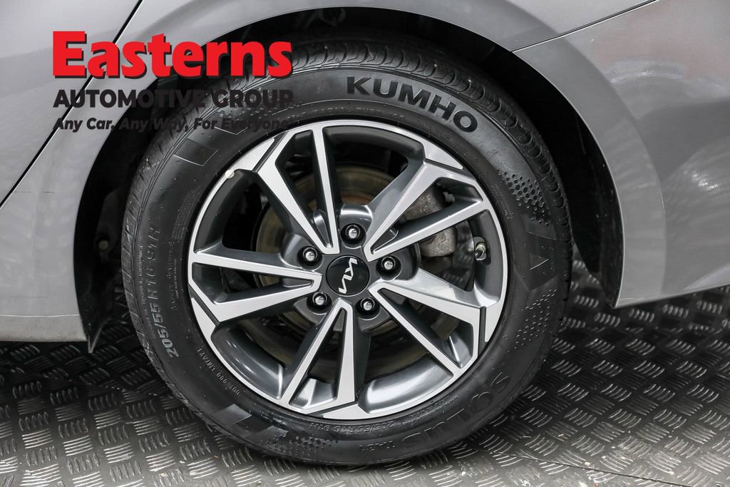 Used 2024 Kia Forte LXS image 8