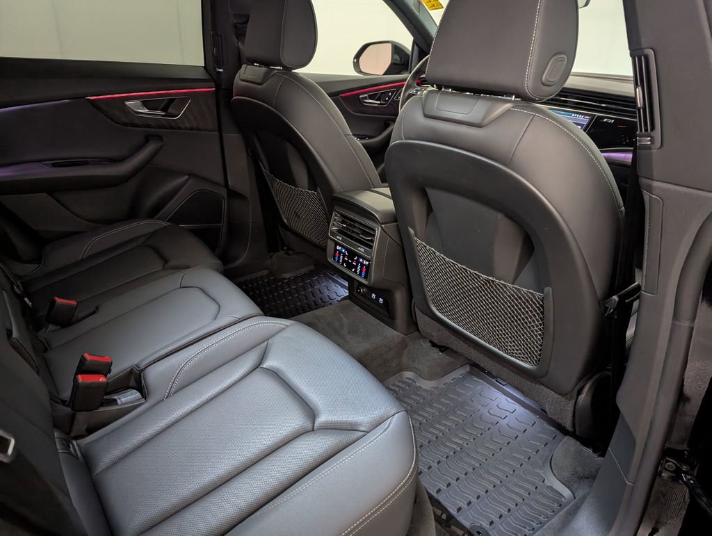 Used 2021 Audi Q8 Premium Plus image 33