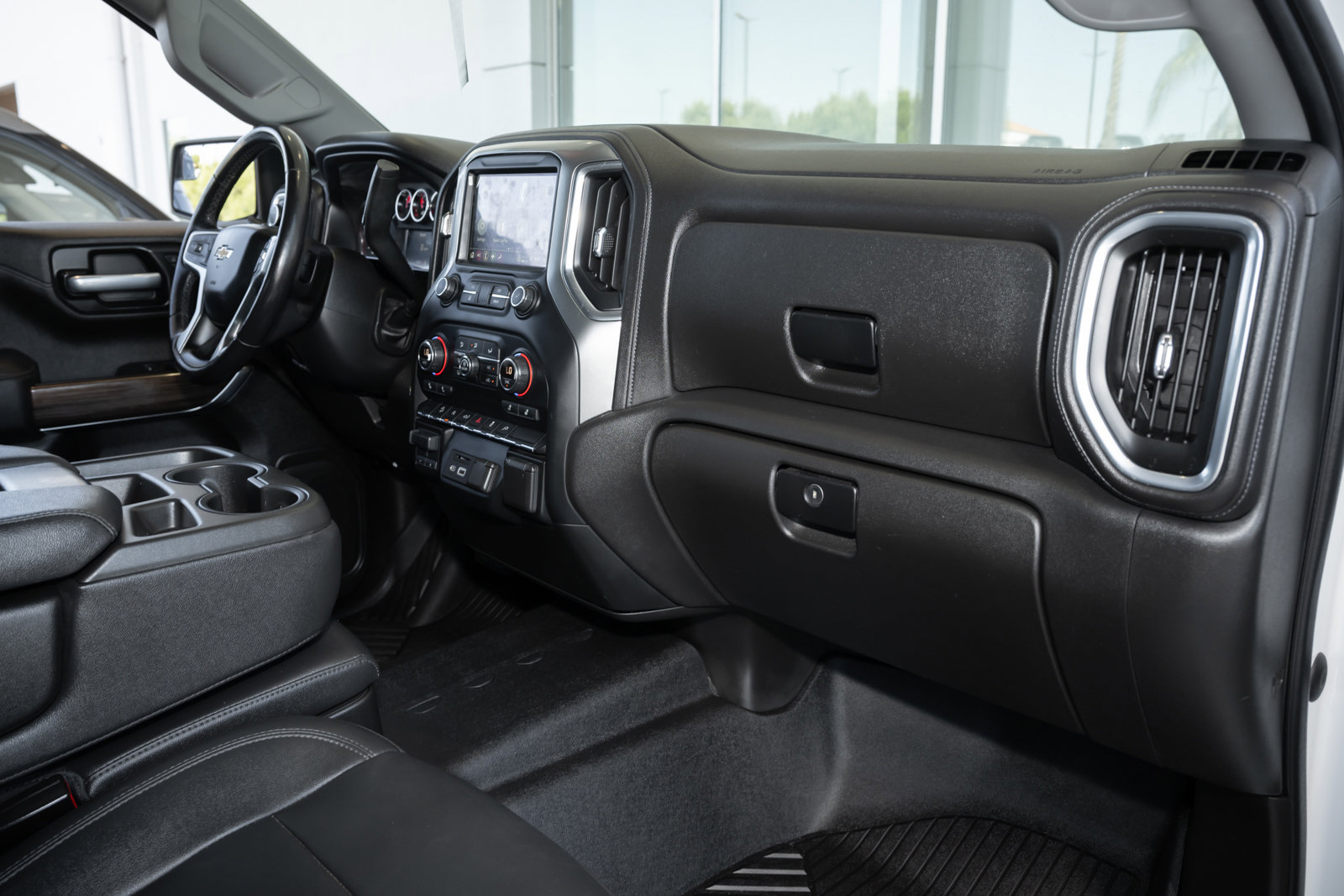 Used 2021 Chevrolet Silverado 1500 LT image 42