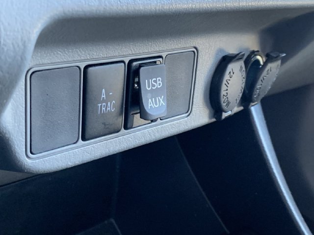 Used 2014 Toyota Tacoma 4x4 Double Cab w/ TRD Off-Road Package image 29