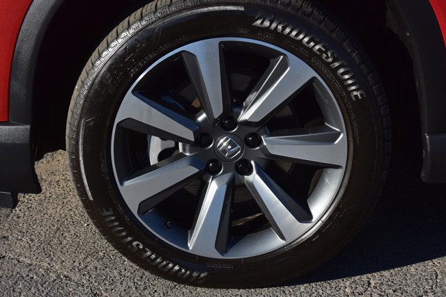 Used 2025 Honda Pilot Elite image 11