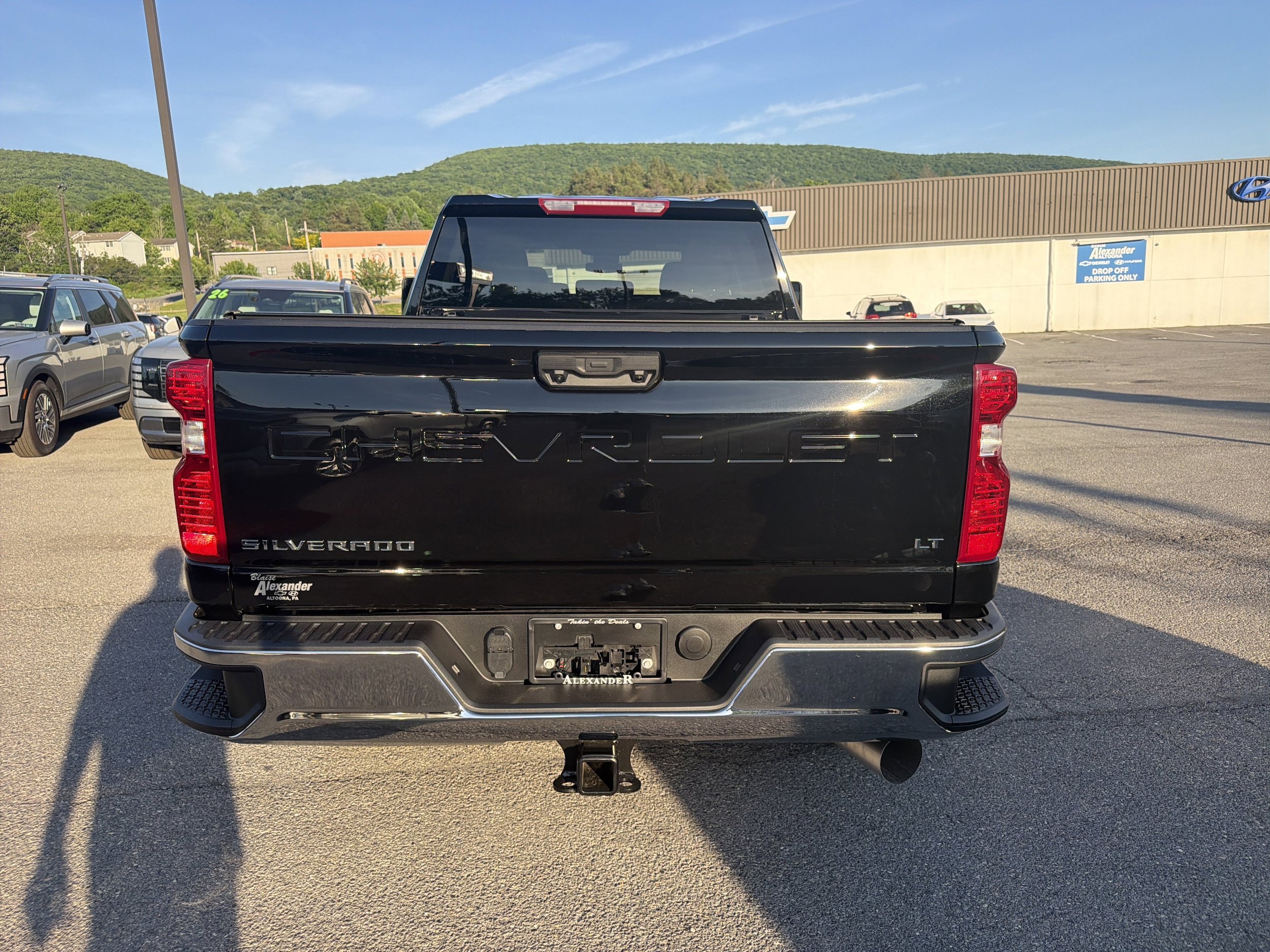New 2026 Chevrolet Silverado 2500 LT w/ Convenience Package AWD/4WD image 4